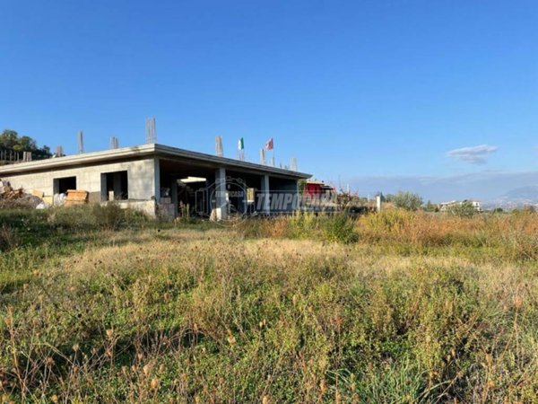 casa indipendente in vendita a Controguerra in zona Mattonelle