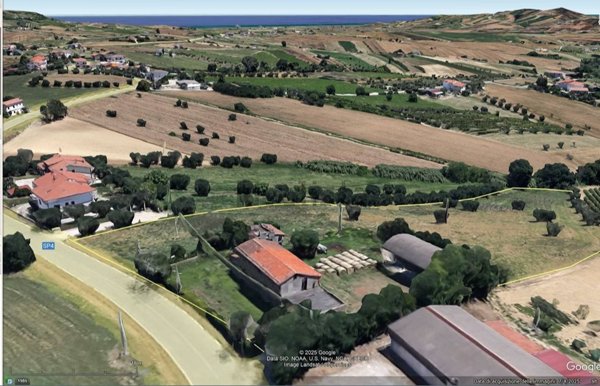 casa indipendente in vendita a Controguerra