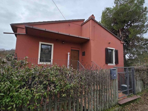 casa indipendente in vendita a Controguerra