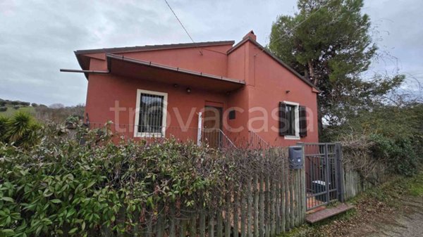 casa indipendente in vendita a Controguerra