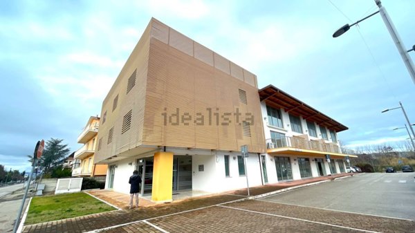 ufficio in vendita a Controguerra