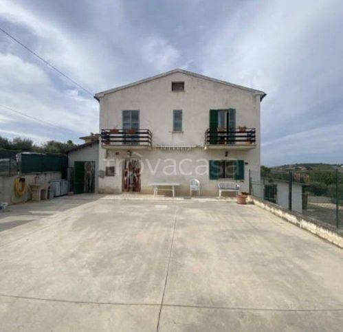 casa indipendente in vendita a Controguerra