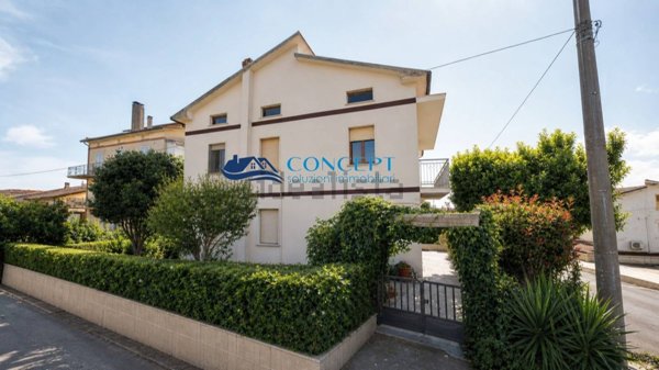 casa indipendente in vendita a Controguerra
