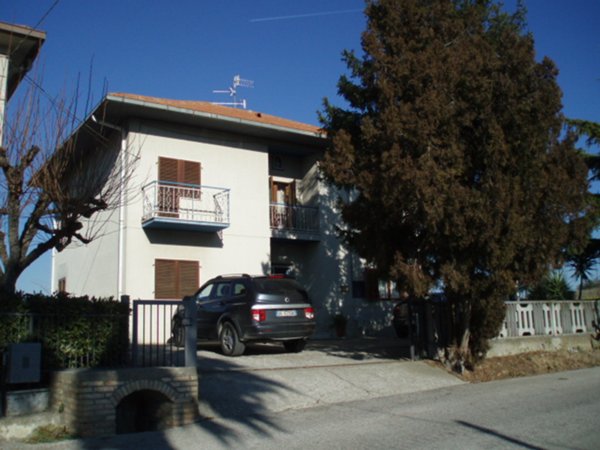 casa indipendente in vendita a Controguerra in zona San Giovanni