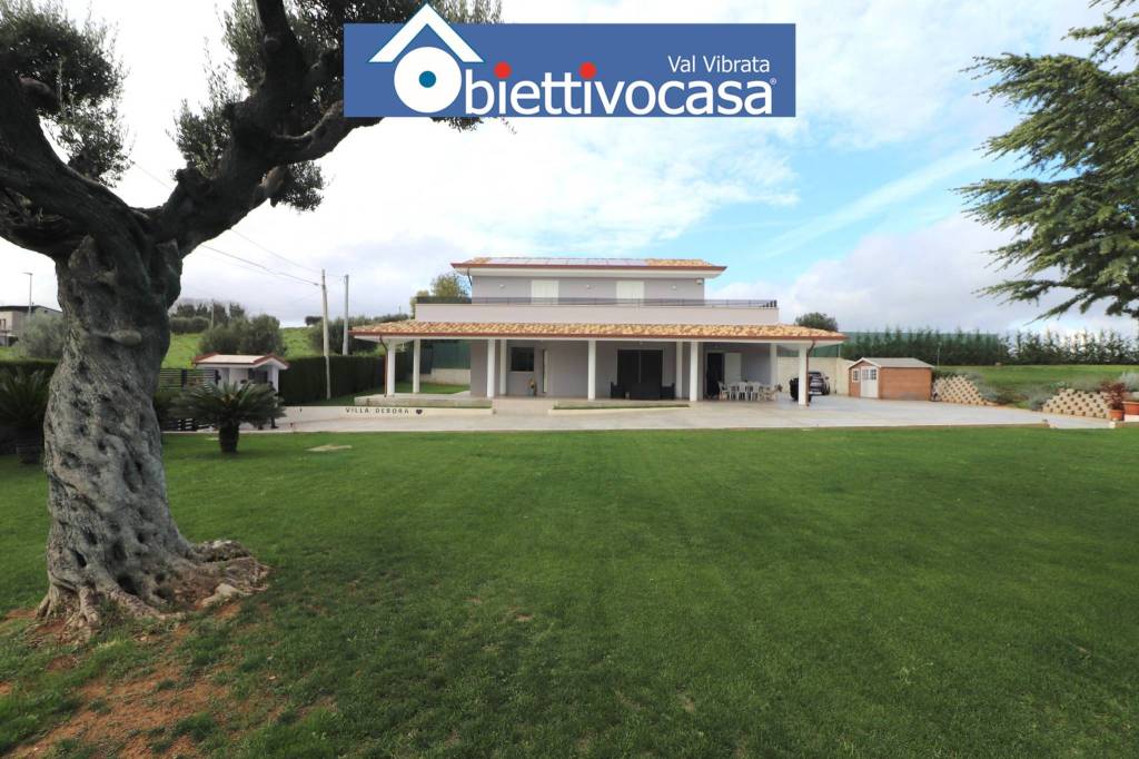 casa indipendente in vendita a Corropoli