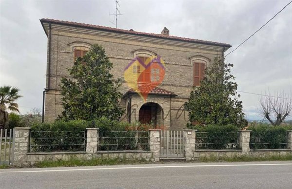 casa indipendente in vendita a Corropoli