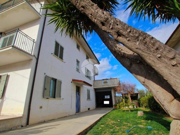 casa indipendente in vendita a Corropoli