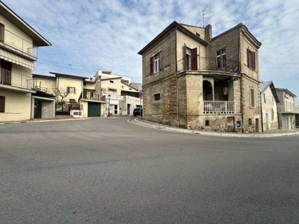 casa indipendente in vendita a Corropoli