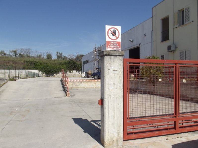 capannone in vendita a Corropoli