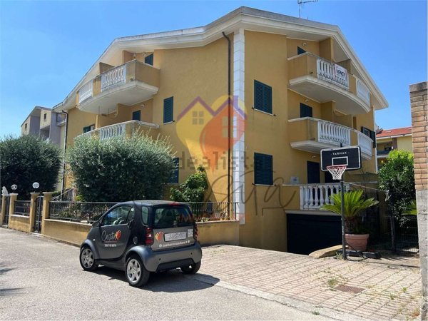 casa indipendente in vendita a Corropoli