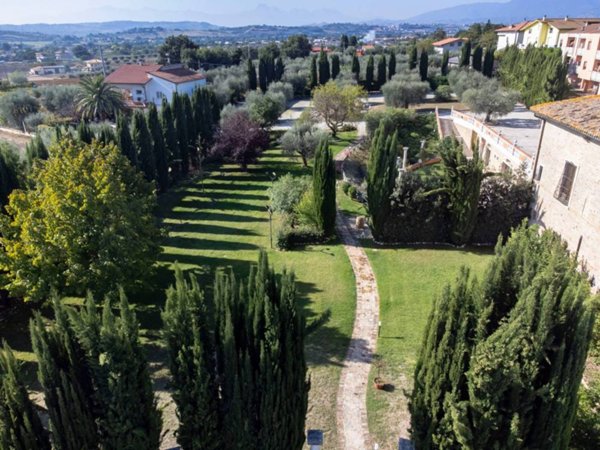 negozio in vendita a Corropoli in zona Montagnola