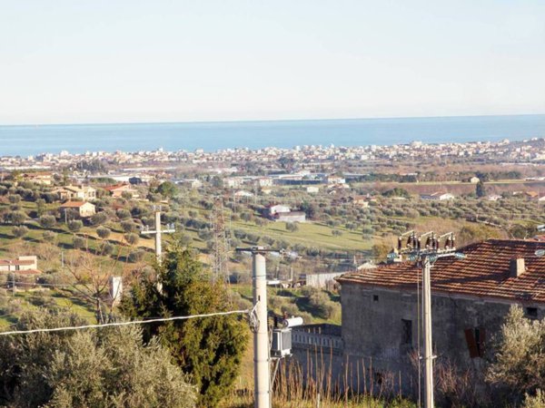 casa indipendente in vendita a Corropoli