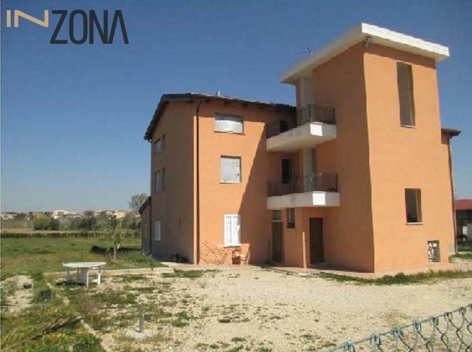 casa indipendente in vendita a Corropoli in zona Vibrata