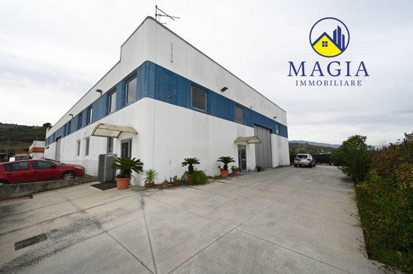 ufficio in vendita a Corropoli in zona Vibrata