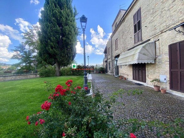 casa indipendente in vendita a Corropoli in zona Ravigliano