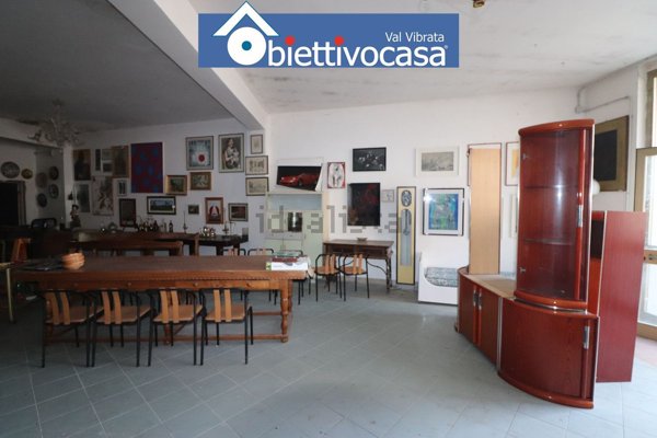 locale commerciale in vendita a Corropoli