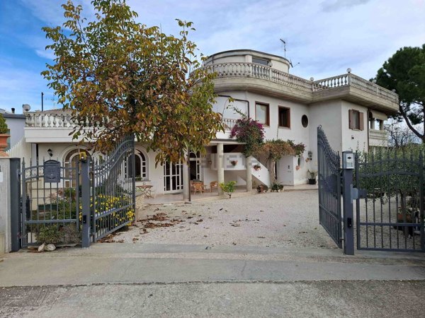 casa indipendente in vendita a Corropoli