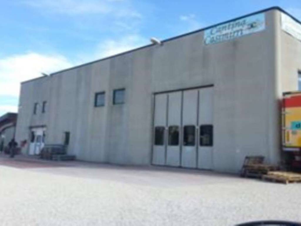 locale commerciale in vendita a Corropoli