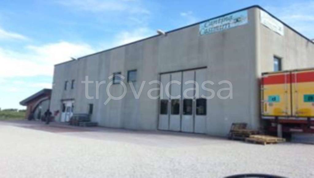 locale commerciale in vendita a Corropoli