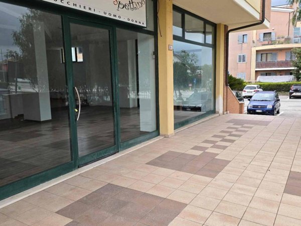 negozio in vendita a Corropoli