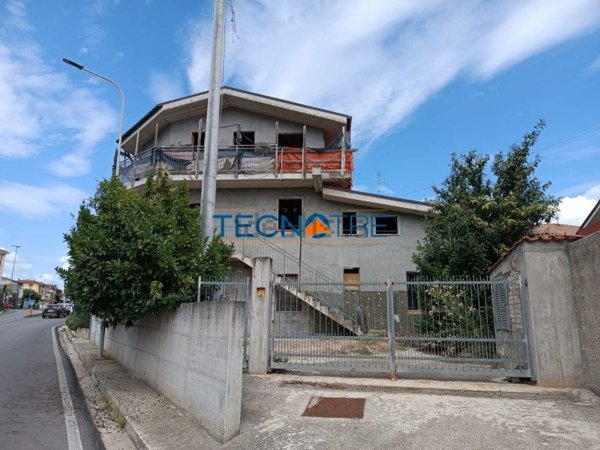 casa indipendente in vendita a Corropoli in zona Vibrata