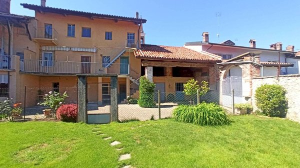 casa indipendente in vendita a Rocca de' Baldi