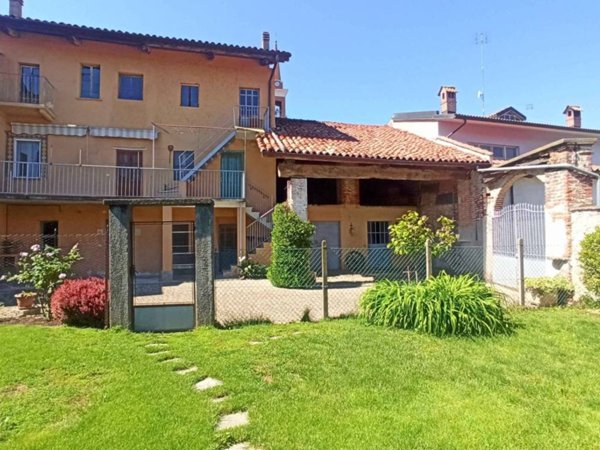 casa indipendente in vendita a Rocca de' Baldi