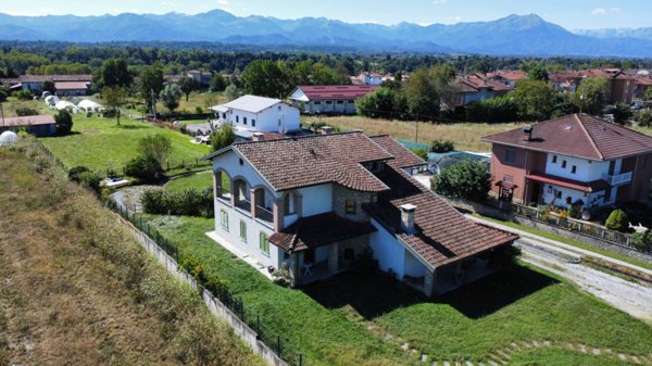 casa indipendente in vendita a Rocca de' Baldi