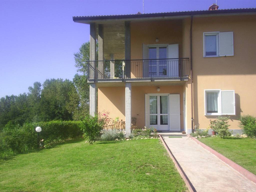 casa indipendente in vendita a Rocca de' Baldi