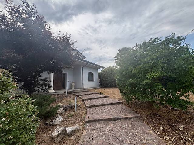 casa indipendente in vendita a Rocca de' Baldi