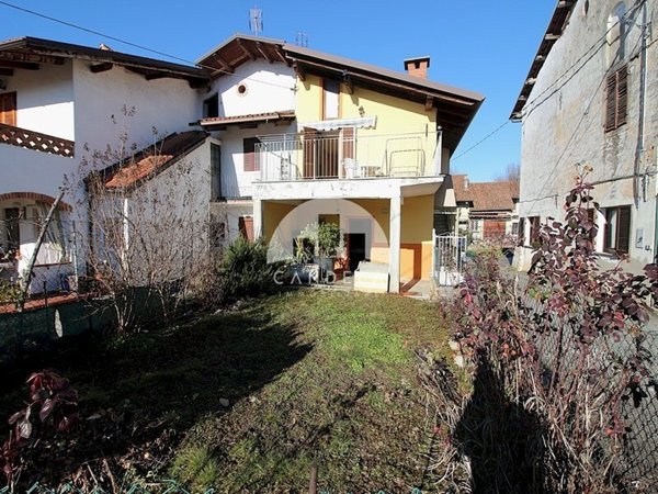 casa indipendente in vendita a Rocca de' Baldi