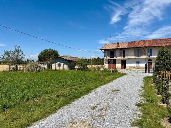 casa indipendente in vendita a Rocca de' Baldi