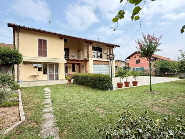 casa indipendente in vendita a Rocca de' Baldi