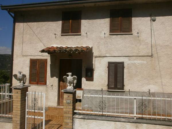 casa indipendente in vendita a Fano Adriano