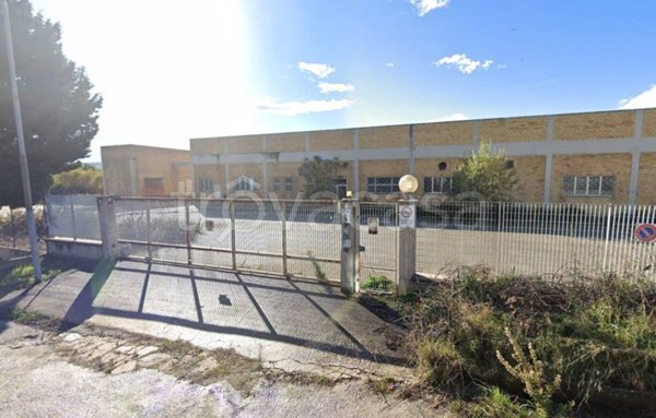 locale commerciale in vendita a Giulianova