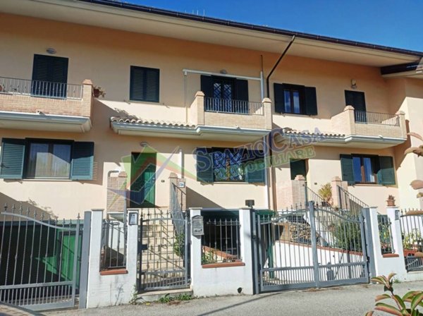 casa indipendente in vendita a Giulianova in zona Colleranesco