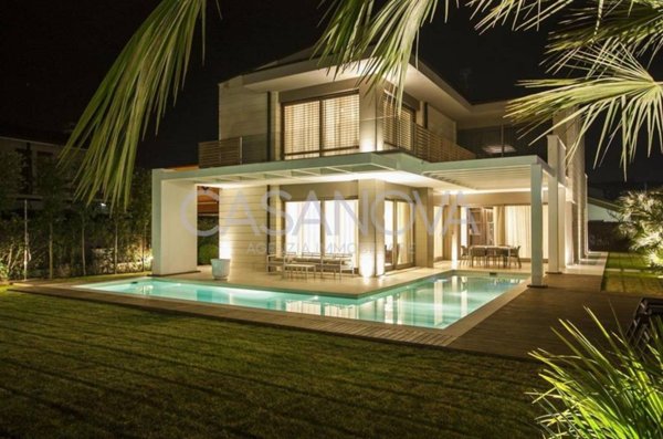 casa indipendente in vendita a Giulianova