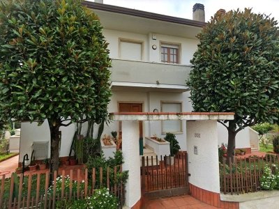 casa indipendente in vendita a Giulianova