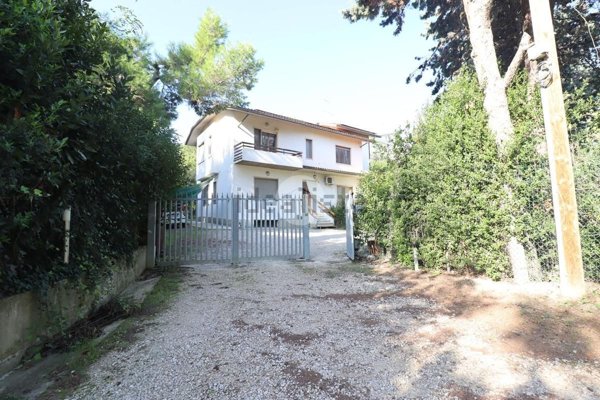 casa indipendente in vendita a Giulianova