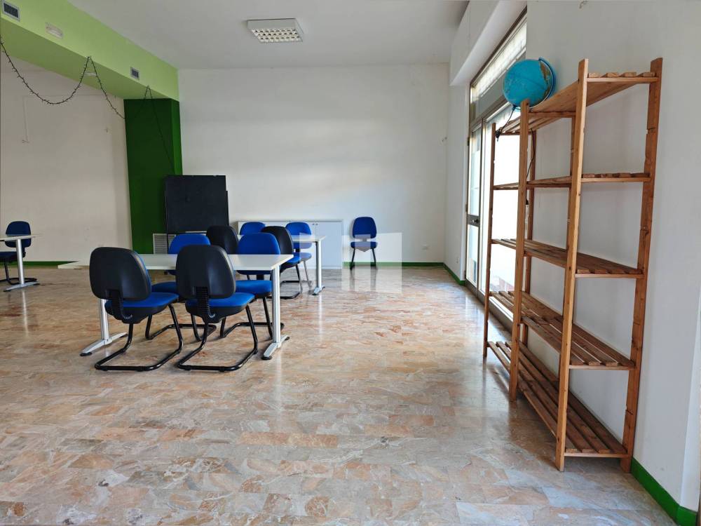 locale commerciale in vendita a Giulianova