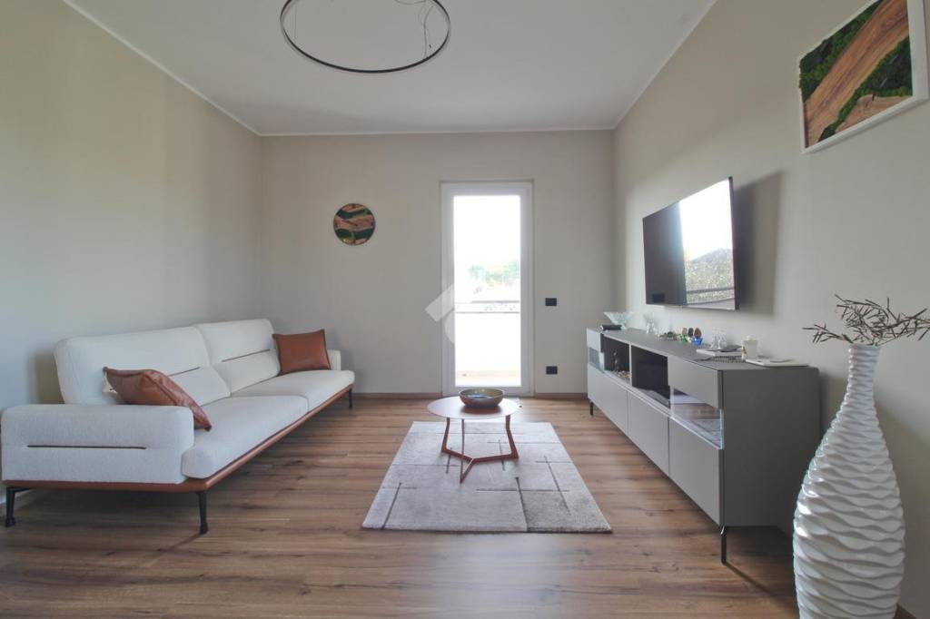 casa indipendente in vendita a Giulianova in zona Colleranesco