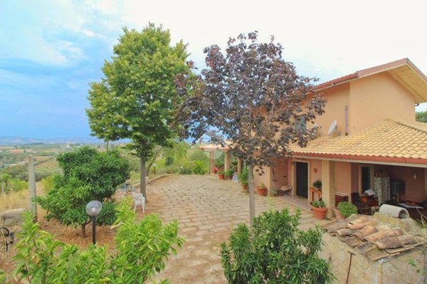 casa indipendente in vendita a Giulianova in zona Case di Trento