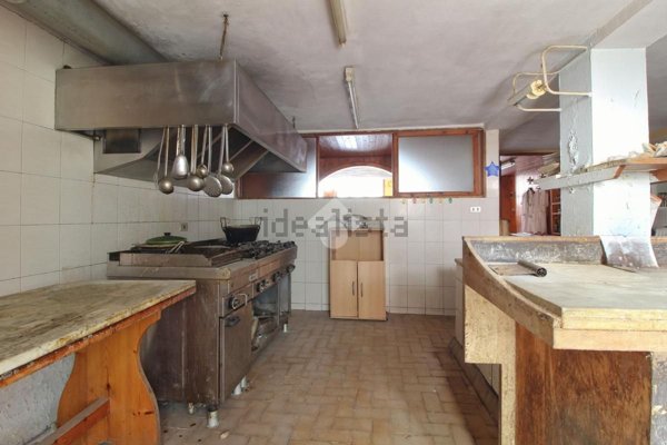 locale commerciale in vendita a Giulianova