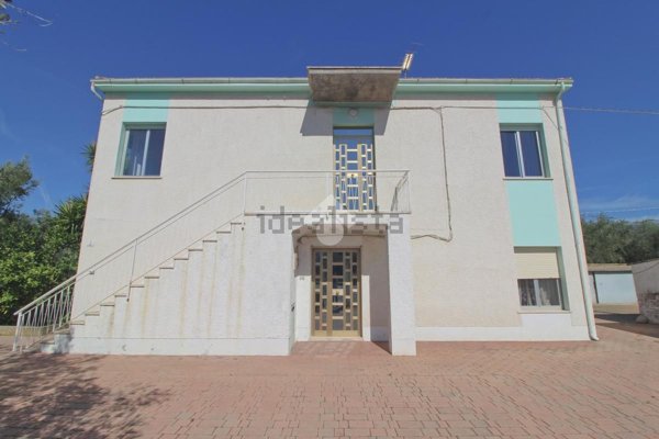 casa indipendente in vendita a Giulianova