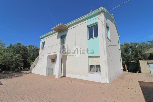 casa indipendente in vendita a Giulianova