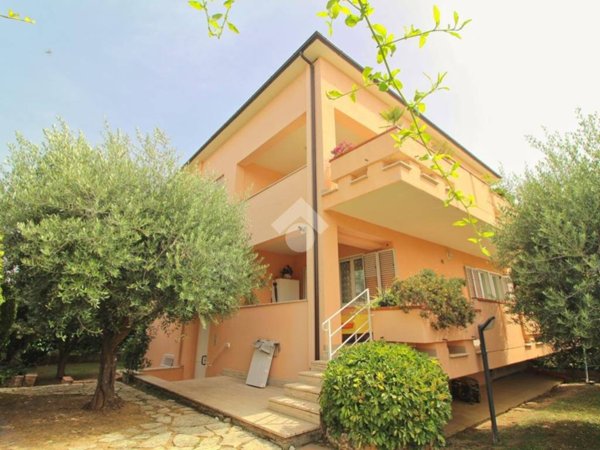 casa indipendente in vendita a Giulianova in zona Case di Trento