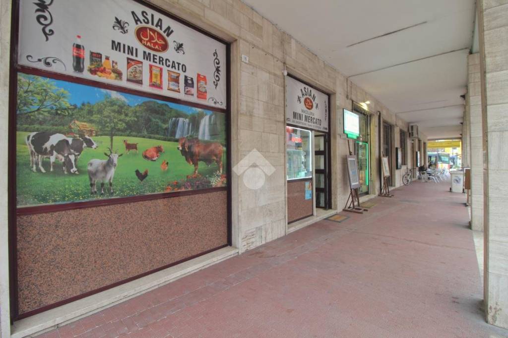 negozio in vendita a Giulianova