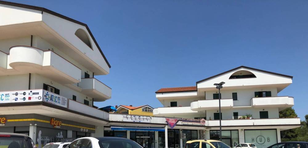 locale commerciale in vendita a Giulianova