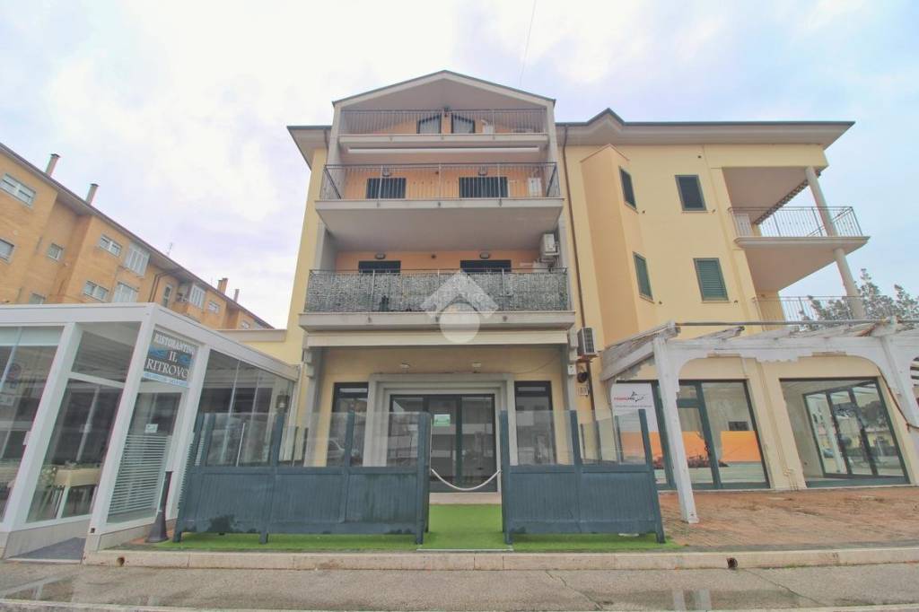 negozio in vendita a Giulianova