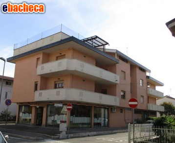 locale commerciale in vendita a Giulianova